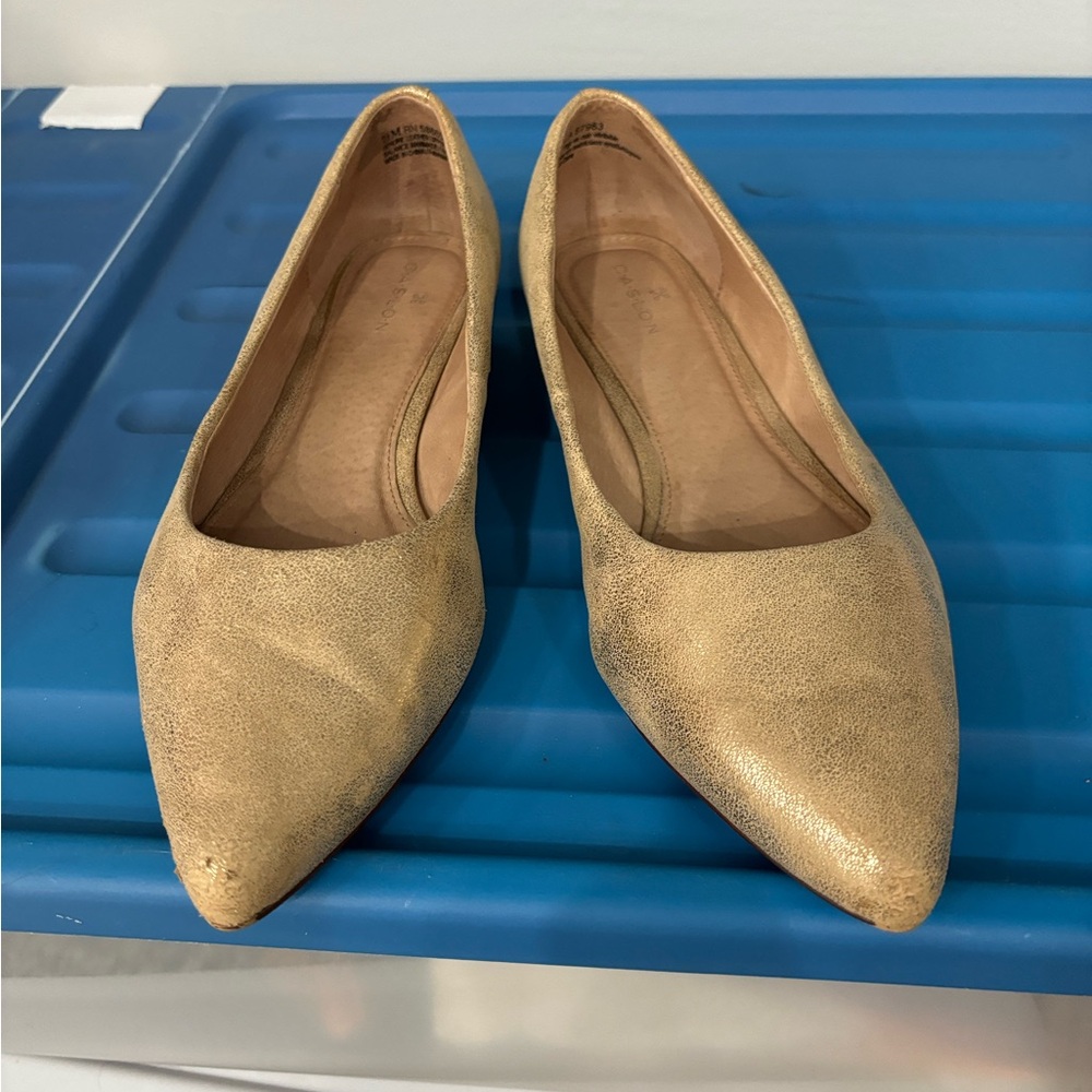 Gold flats. Size 7.5 shimmer